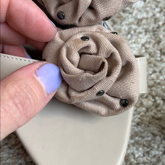 🛍 Vera Wang Stilettos-Like New Condition - Picture 7 of 7